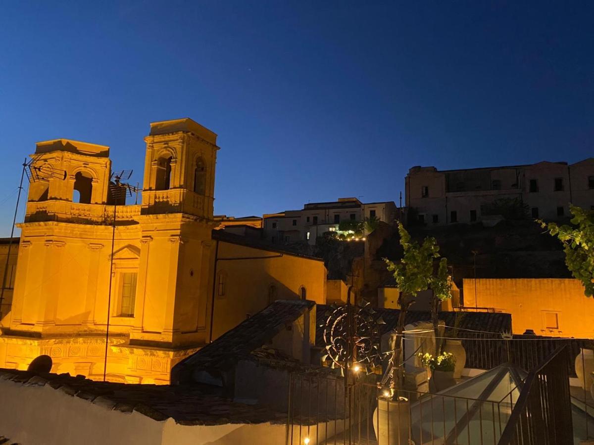 Casa Modica - Luxury Rooms Noto Buitenkant foto