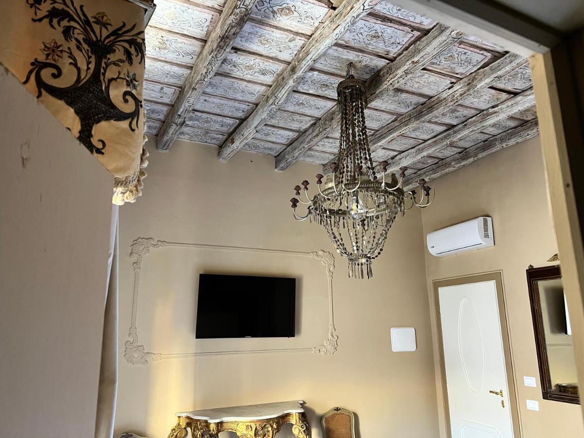 Casa Modica - Luxury Rooms Noto Buitenkant foto