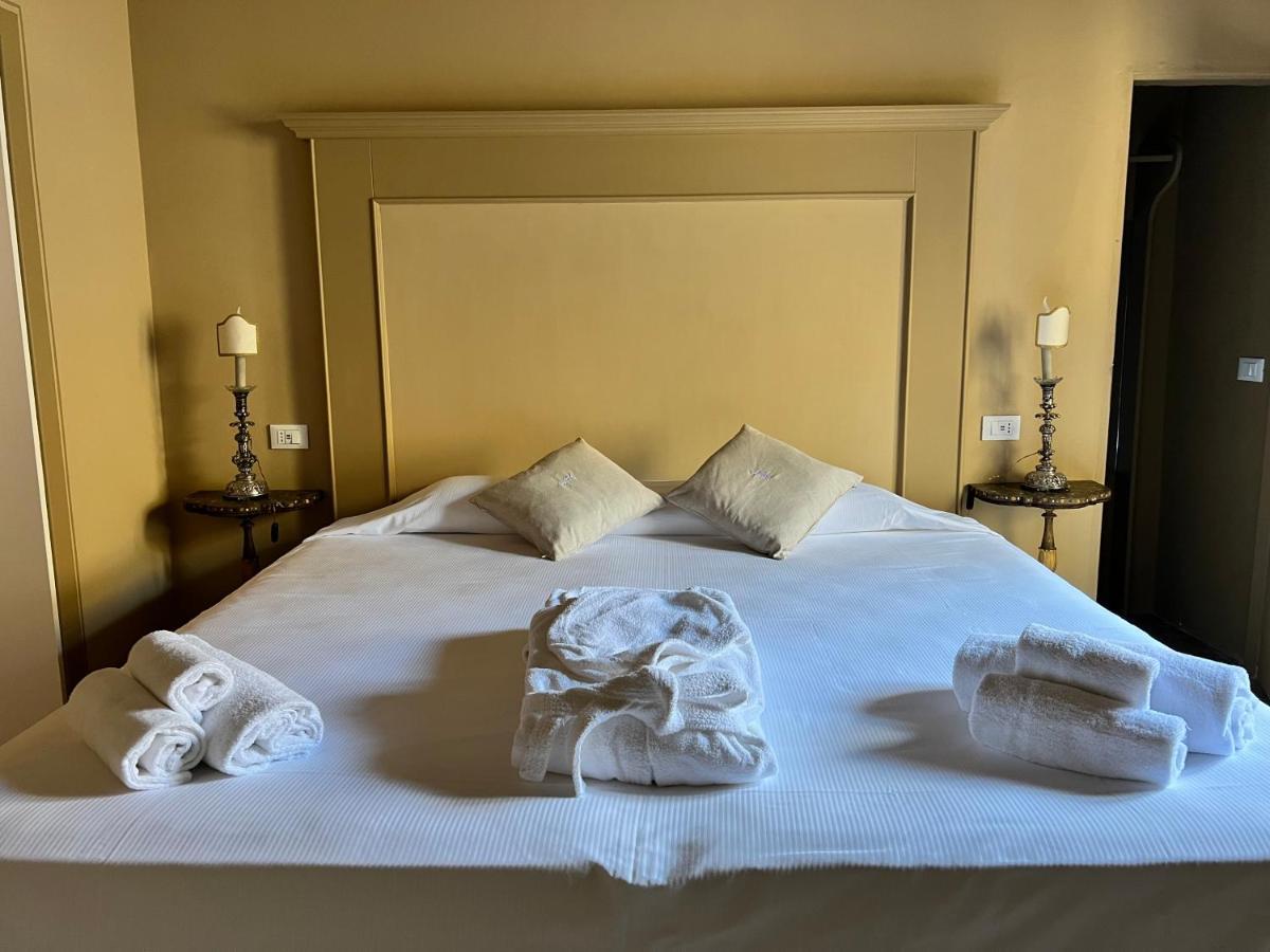 Casa Modica - Luxury Rooms Noto Buitenkant foto